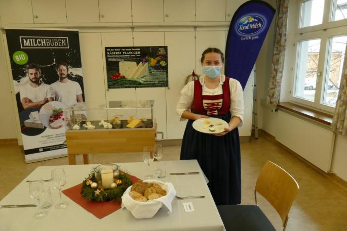 Maria Lindner erklärt die Gaumenlogik ihres Käsetellers